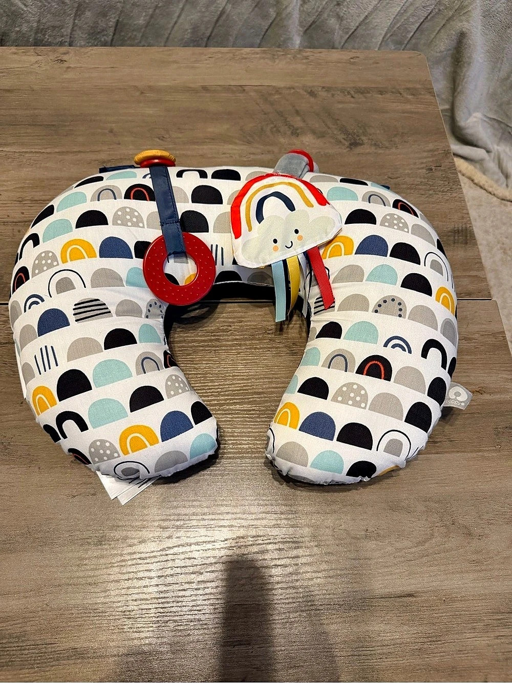 Boppy Tummy Time Prop Pillow – Black & White Rainbow – Like New